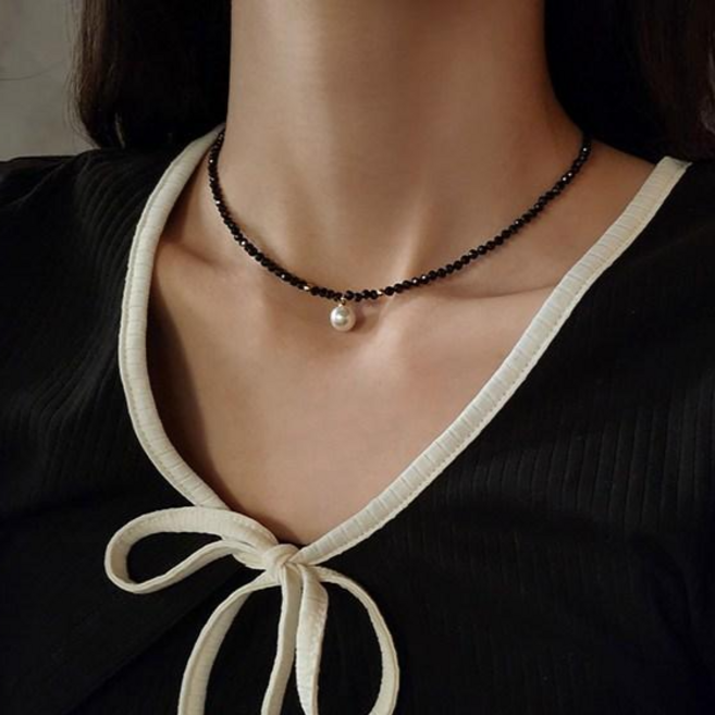 핵진주 포인트 블랙스피넬 비즈 원석 써지컬 목걸이 565