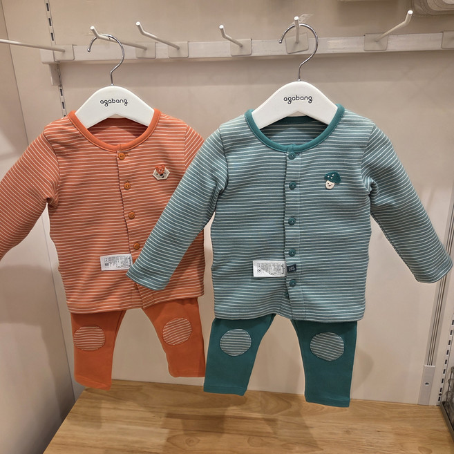 아가방 초특가세일 ~~ 그린과 오렌지 컬러의 예쁜 오픈내의 ~~ 실내복세트