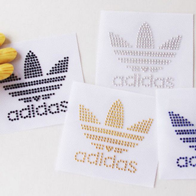 아디O스 핫피스모티브 5칼라 7X6.3cm, 1개, 2.검정색