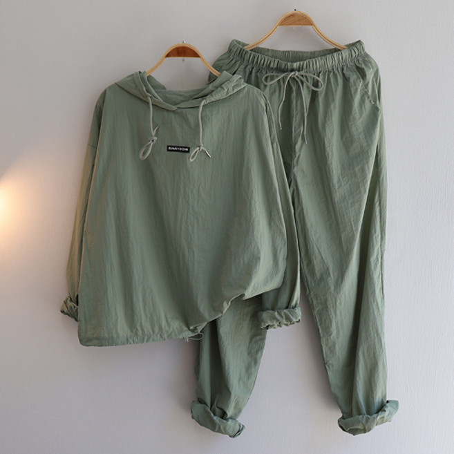 긴팔 후드티 밴딩 조거팬츠 바람막이 라벨 스트링 트레이닝 세트