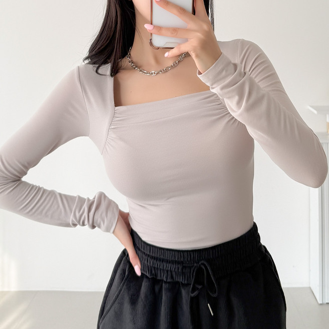 글램디브 루세바 넥라인셔링 롱슬리브 티셔츠 AA1158