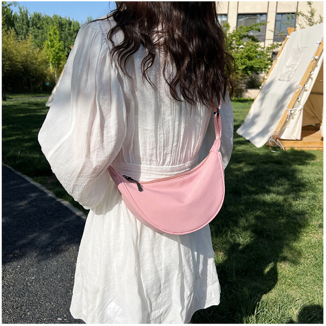 SoJunFit 가벼운 데일리 남성 여성 남여공용 파스텔 나일론 반달 하프문 미니 크로스백 10colors 봄 여름 가을 겨울