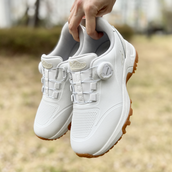 낫소 IPBG 여성 남성 보아 이찬원 골프화 스파이크 리스 스크린 실내 필드 신발 바로인 화이트