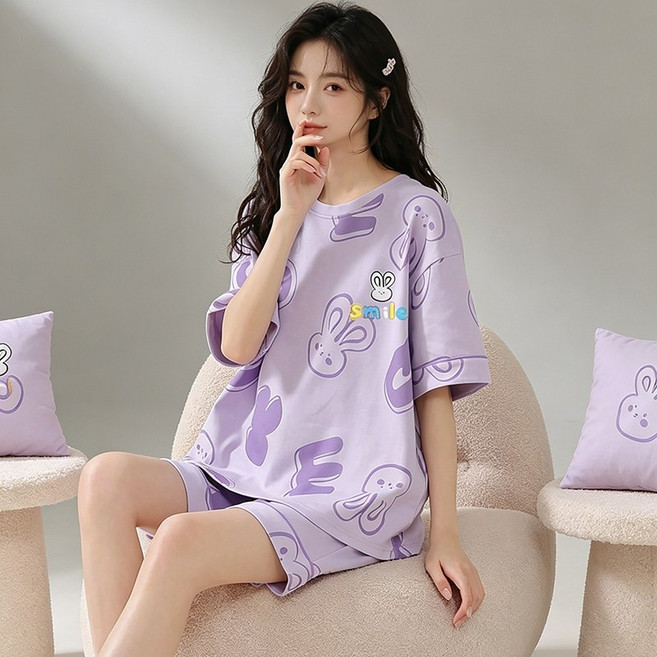 여성 라운드넥 토끼캐릭터 프린트 반팔 반바지 패밀리룩 투피스 파자마 세트입니다