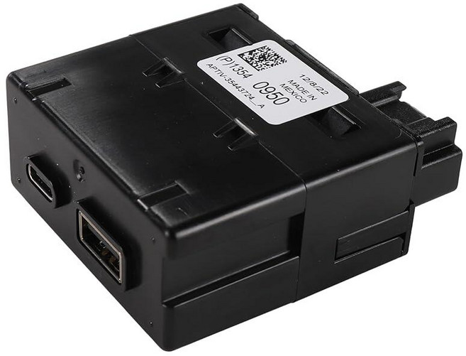 GM Genuine Parts 13540950 Jet Black Dual Charge Only Receptacle