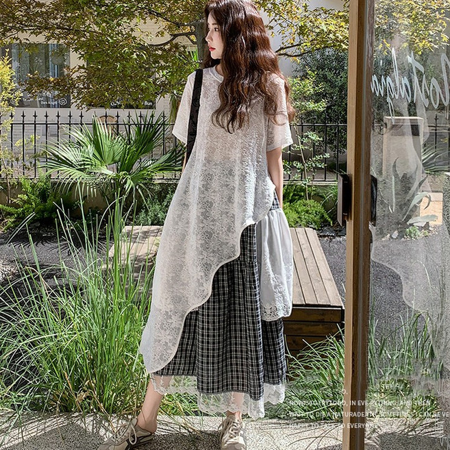 ORZQU 여름 여자 빅사이즈 레이스 반팔 언발 롱 블라우스 레이스 패치 체크 스커트 투피스