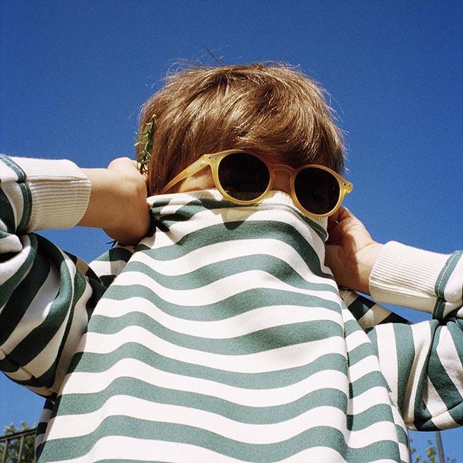 이지피지 주니어 아이코닉 선글라스 #D 기본 컬러 (선택 5~10세용) - 이지피지 한국총판 오봉상회 직배송