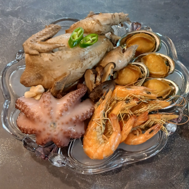 [정든촌] 푸짐한 밀키트 프리미엄 특급 문어 해신탕 간편한 복날 몸보신 백화점 식품관 선물용, 2세트, 1.8kg