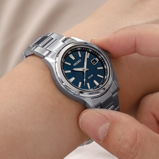 세이코 남성용 솔라 오션블루 메탈 손목시계 SBPN071