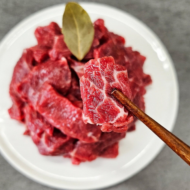 한우 투쁠 국거리 냉장 국내산 사태 우둔 목심 한우국거리, 1개, 500g