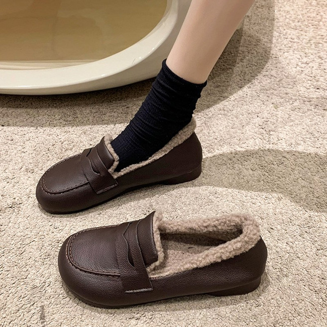 SAHINER 겨울 여성 페이크레더 털안감 로퍼 플랫슈즈 AMX23