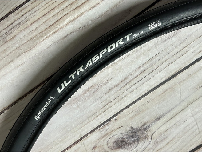 德國馬牌 Continental Ultra Sport 700x28C 防刺環島外胎, 1個