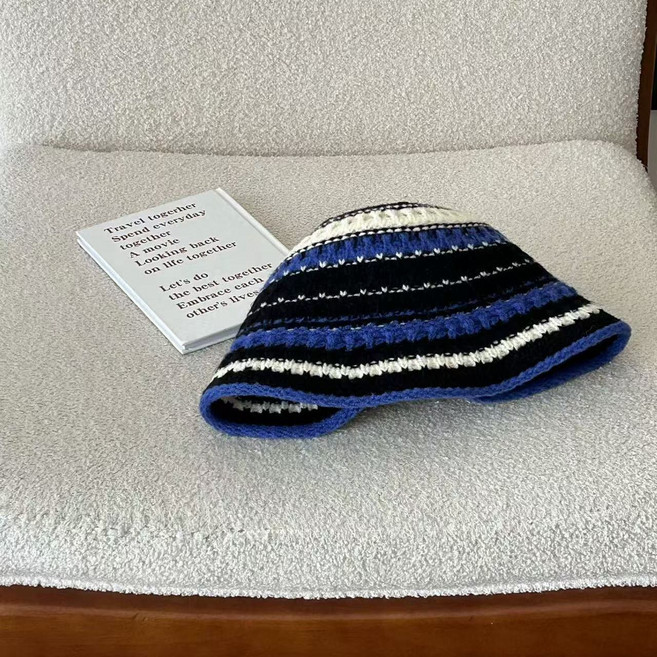 투니스 여성 심플 배색 니트 버킷햇