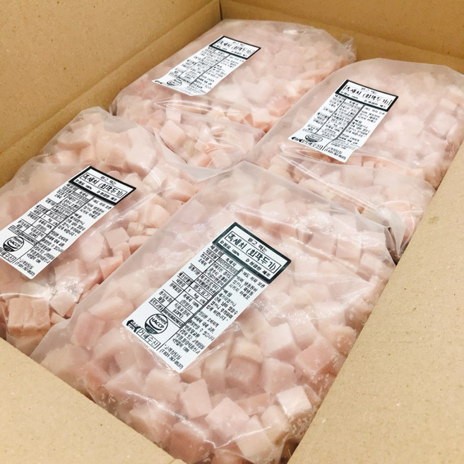 업소용/대용량 1박스 흑새치 상어깍두기 10kg(1kg x 10팩) 회덥밥용 회 깍두기