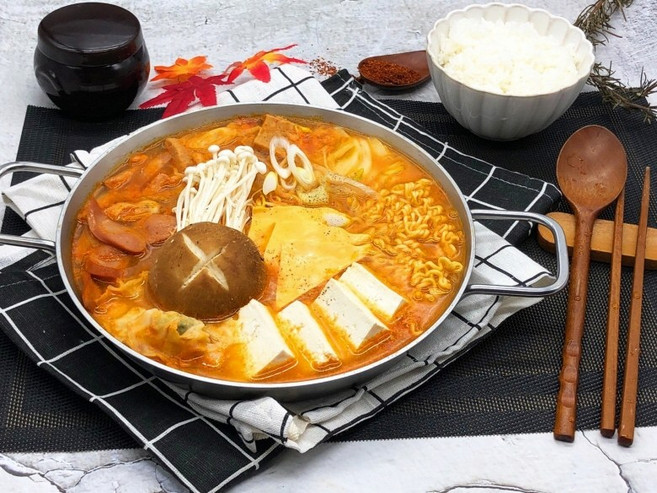 이태원 햄폭탄 부대찌개 1.2kg (2-3인분) 1팩, 1개