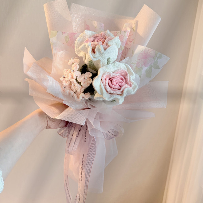 有感選物 手工針織畢業 母親節花束, 酒杯大玫瑰-捧在手心的愛（約47cm), 1件