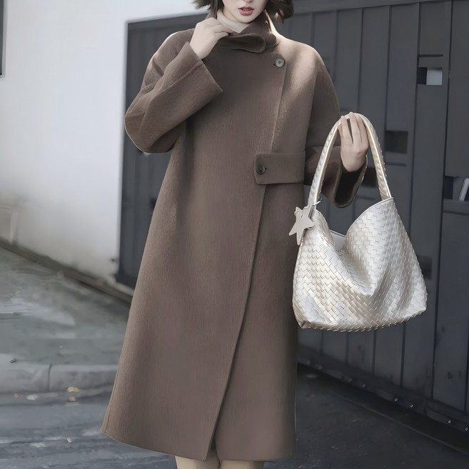 TIMEPURE 여성 프리미엄 하이넥 긴 코트 클래식하고 모던한 실루엣 세련된 따뜻한 아우터 오피스룩과 캐주얼 룩