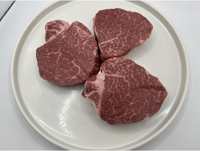 1++ 한우 안심 300g 400g 소고기 구이용 캠핑용 혼밥 혼술 집들이 아이축산, 1개