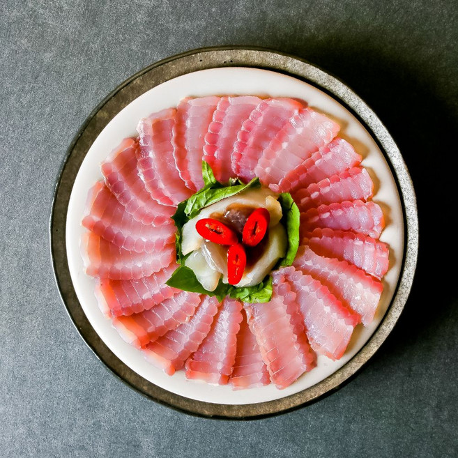 (산지직송)현이네수산 전남 목포 국산 흑산도 홍어, 1개, 흑산홍어중간맛500g(2~3인분)