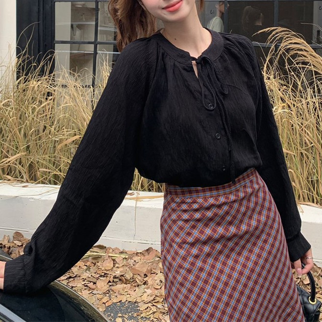 예쁨시전 찰랑 박시핏 쉬폰 잔줄지 브이넥 긴팔 블라우스