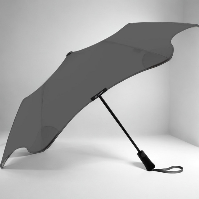 뉴질랜드 블런트 남녀공용 메트로 88km 방풍 UV 휴대용 경량 3단 자동 우산