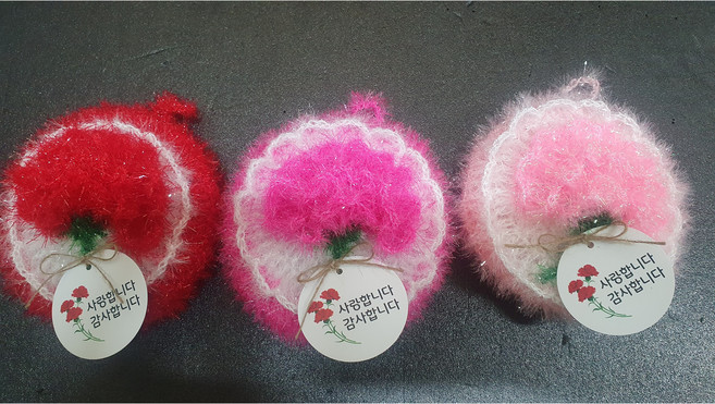 카네이션수세미/핸드메이드수세미/레이스카네이션/반하다카네이션/호빵수세미/두겹수세미/아크릴수세미/ 어버이날선물/스승의날선물/ 답례품/어린이집선물/ 집들이, 레이스 카네이션(빨강), 1개, 1개