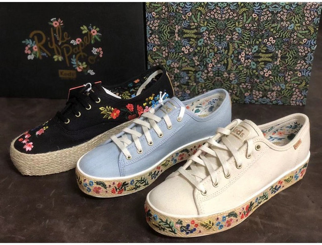 Keds 聯名 Rifle Paper Co. 繡花厚底帆布鞋