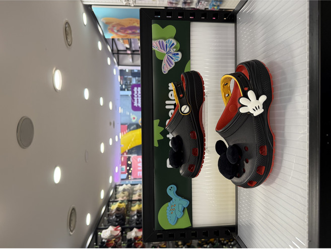 [크록스] 미키 아이 엠 클래식 209895-8C1