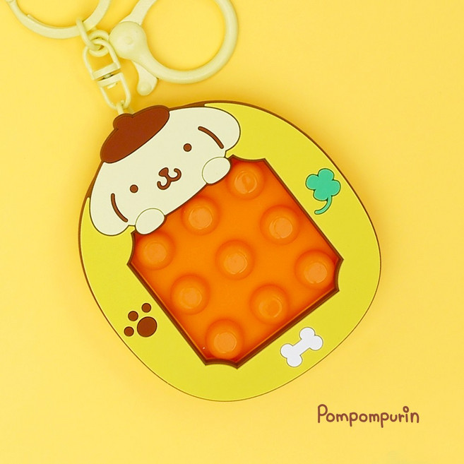 산리오 캐릭터즈 꾹꾹 누르면 스트레스 해소!! 버튼이 달린 장난감 키링 가방고리 열쇠고리