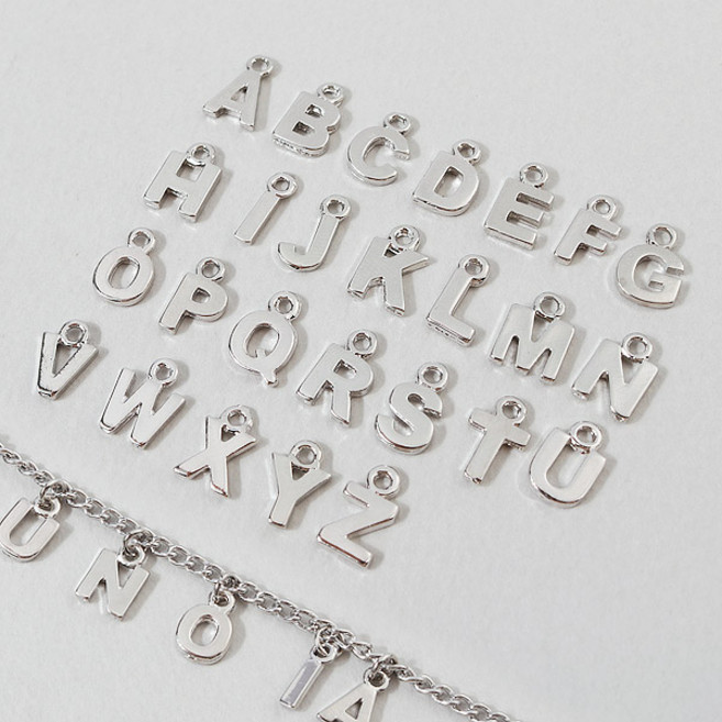 비즈아이 [7142]이니셜펜던트 메탈이니셜고리형 OR 약7x11mm 1개