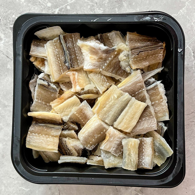 [해동찬가] 국내 자연산 반건조 장어, 2개, 300g