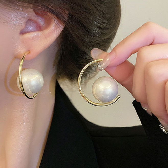 여성 왕진주 골드 하프 링 귀걸이 A1005