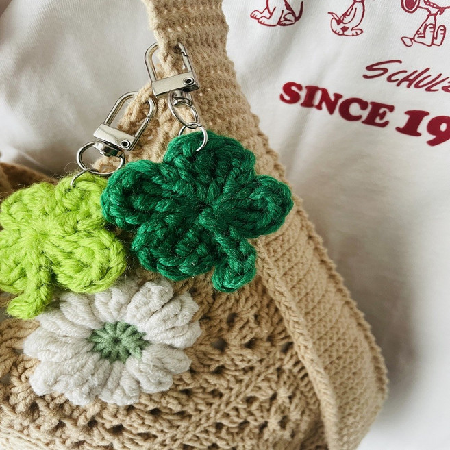 핸드메이드 대형 네잎클로버 키링 합격 기원 행운 부적 휴대폰줄, 1개, 초록 블랙폰줄