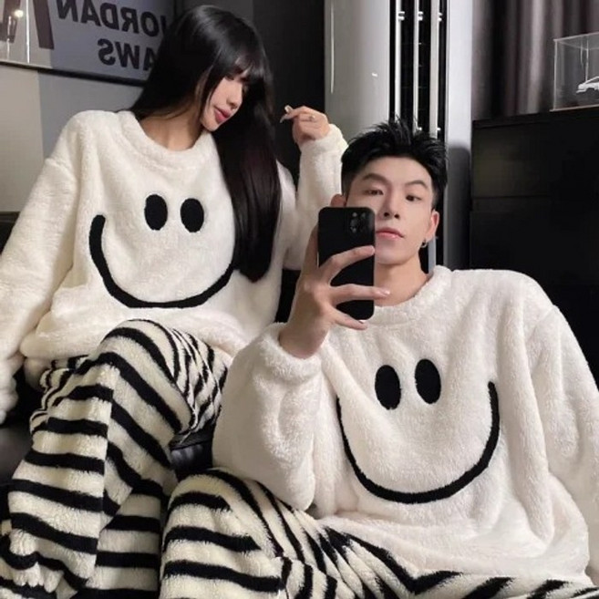 커플 스마일 수면 잠옷