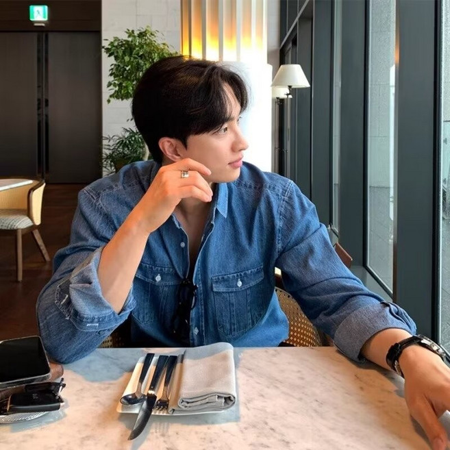 루즈핏 오버핏 데님 셔츠 남자셔츠 단톤셔츠 남성용 캐주얼 스타일