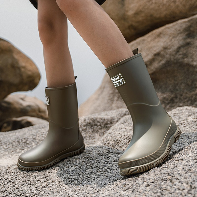 YANGTA 여성 심플 미들 장화 미끄럼방지 레인부츠 XJ-1005