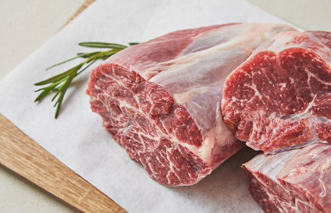 투뿔 넘버9 마장동 특상 한우 사태 수육 500g [극진한우], 통사태 500g