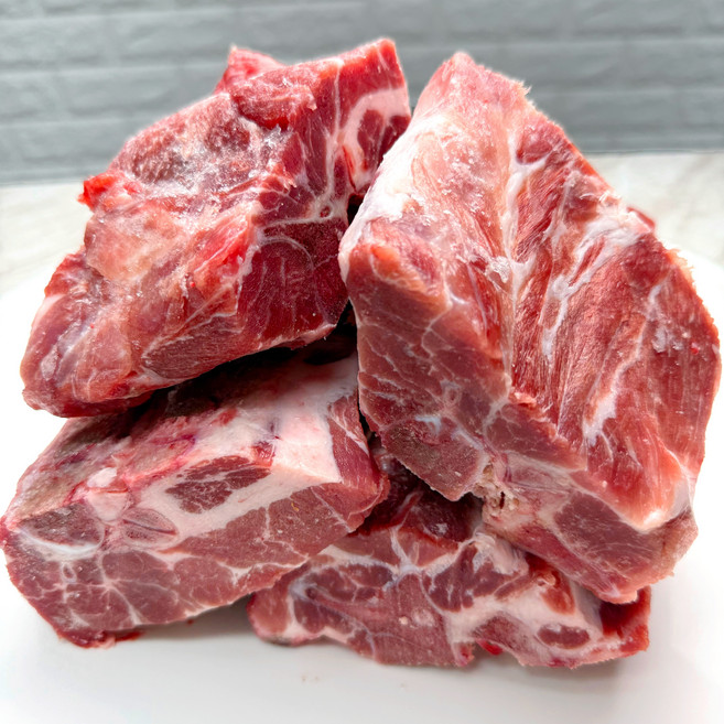 [바라던] 살코기 많은 감자탕용 돼지 목뼈, 1kg, 5개