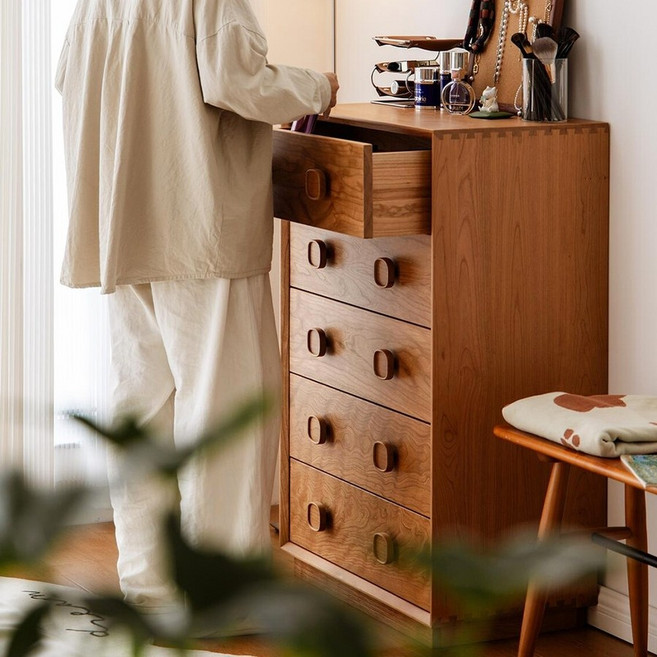 일공이오마켓 침실 침대 옆 탁자 원목진열장 장식장가구 원목미니진열장 원목3단진열장 원목 보관함, 체리단일서랍