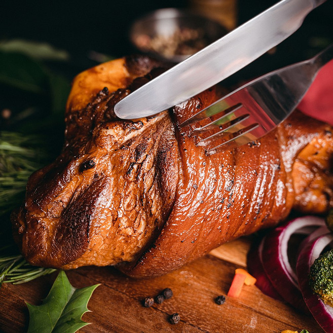 (제주햄)제주 흑돈 흑돼지 독일식 족발 슈바인학센 전족 후족, 제주흑돈 슈바인학센 후족, 1개, 700g