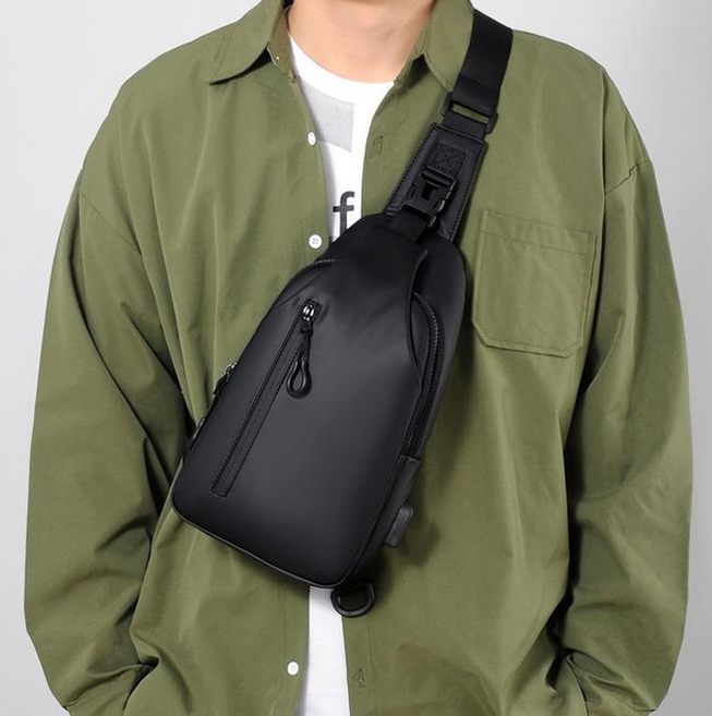 슈리뜨 남성 USB연결 방수 다용도 슬링백