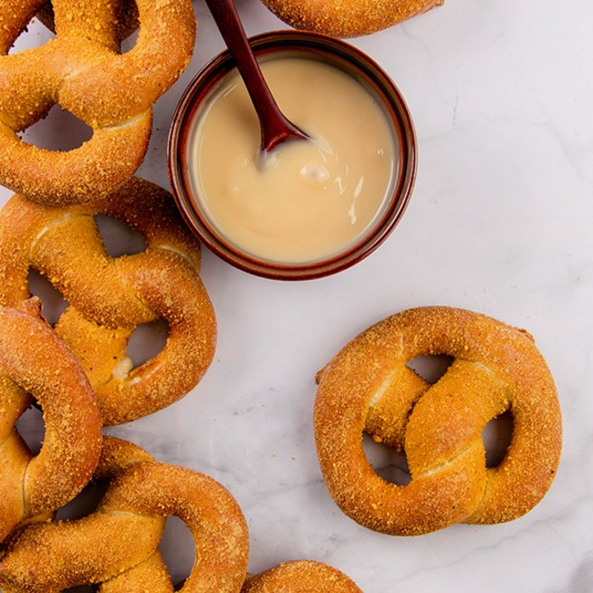 [카페노리] 냉동완제품 - 크림치즈 프레즐, 1개, 99g