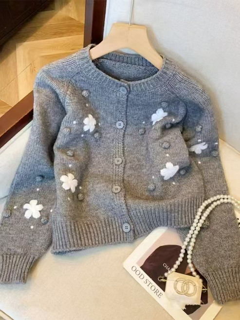 여성 자수 꽃송이 포근한 소프트 숏 버튼 스웨터 니트 가디건LCL200