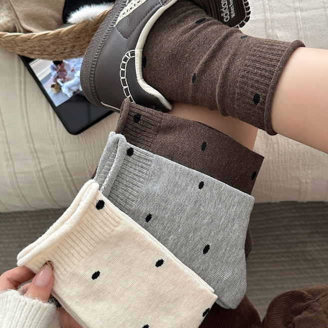 Banjiwu 여성 무압박 땡땡이 겨울 양말 중목 양말 장목 양말 중목 양말 운동 패션 4족 순면 양말 세트
