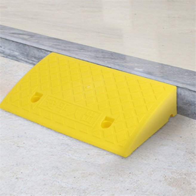 위니 계단문턱휠체어진입판 높이9 단차해소기 경사로고무판 고무차량진입판 차량경사판