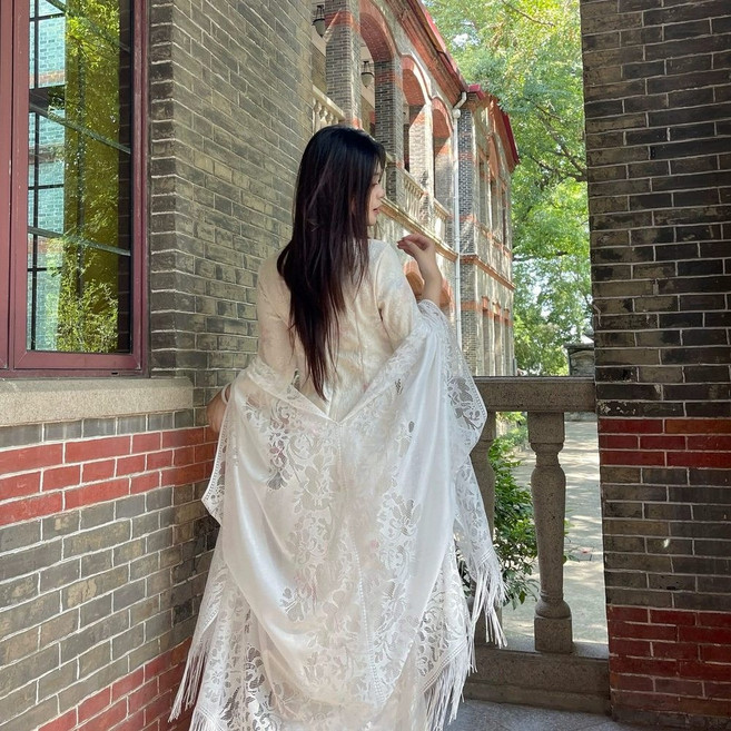镂空蕾絲花朵流蘇開衫外套 女 薄款寬鬆斗篷 旗袍搭配