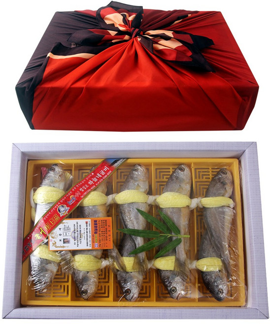 법성포 명품 영광굴비 10마리 명절 선물용 산지직송 선물포장, 선물용 명품영광굴비 10미 1.15kg내외, 1개