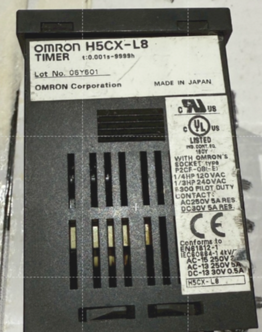 OMRON H5CX-L8 計時器, 1個