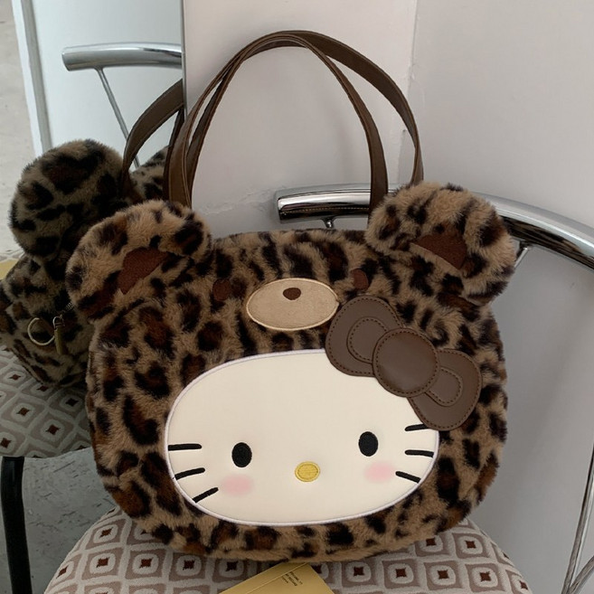 B&C.Room 플러시 숄더백 귀여운 대용량 여성 백팩 카툰 패션 여성 크로스백 귀엽다 털 가방 초등학생 책가방 책가방 여성 핸드백