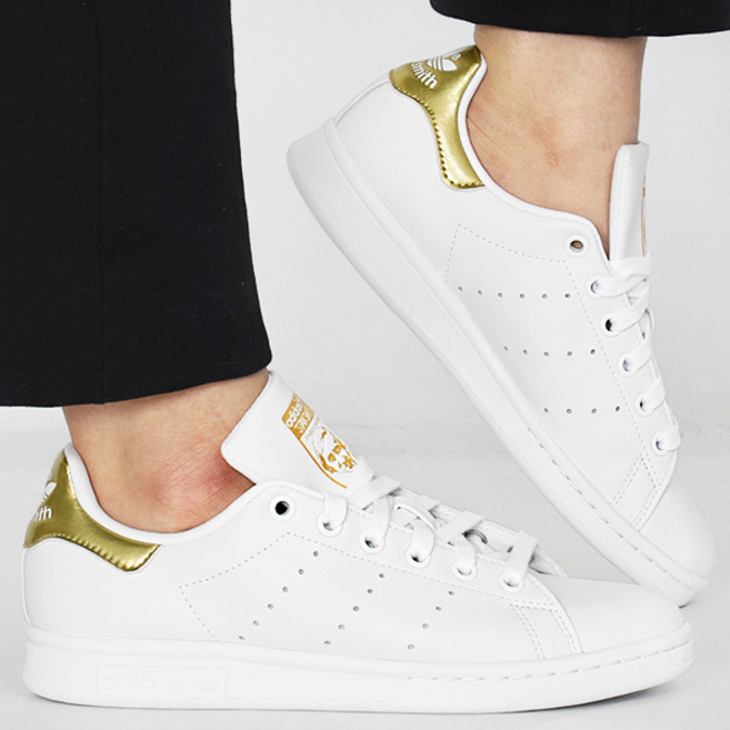 아디다스 우먼스 스니커즈 STANSMITH 화이트-골드 메탈릭